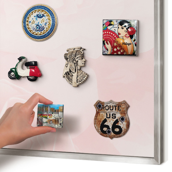 Tablica metalowa na magnesy srebrna rama Delikatny róż