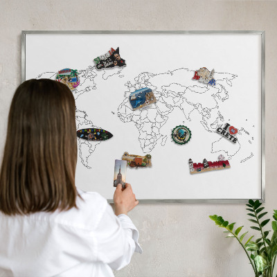 Tablica na magnesy z wakacji w ramie srebrnej Mapa konturowa