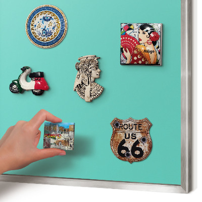 Tablica na ścianę na magnesy w srebrnej ramie Mocny miętowy