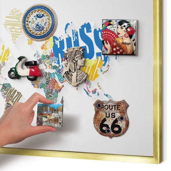 Tablica na magnesy w ramie złotej Kolorowa mapa
