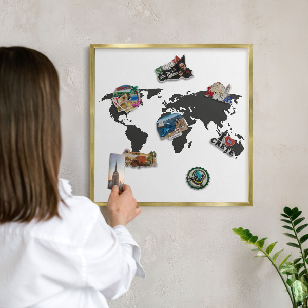 Tablica na magnesy w ramie złotej Mapa świata