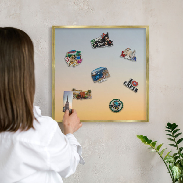 Tablica na magnesy z podróży w złotej ramie Pastelowy gradient