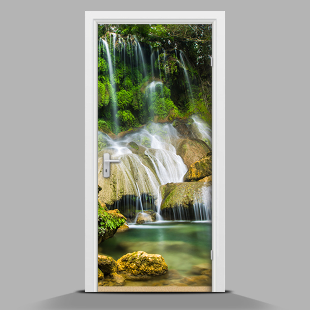Naklejka na drzwi Wodospad w dżungli